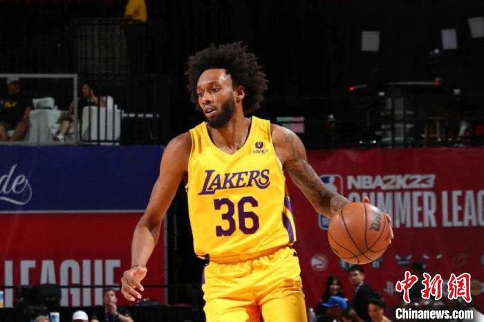 浙江稠州男篮正式签约美籍前锋帕里斯·巴斯，提