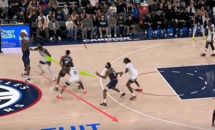 伦纳德创历史纪录：连续51场20+成唯一30+达成者