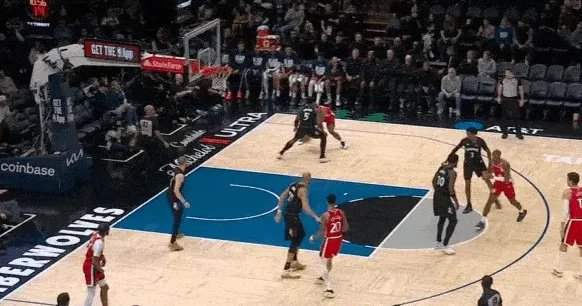 伦纳德创历史纪录：连续51场20+成唯一30+达成者