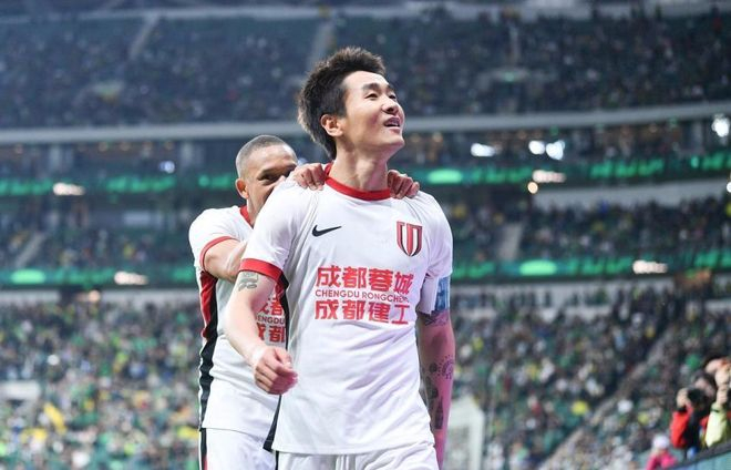 国安俱乐部正式投诉韦世豪争议判罚事件