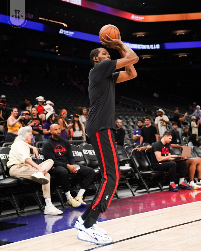 火箭首节落后太阳16分 球队战术暴露短板